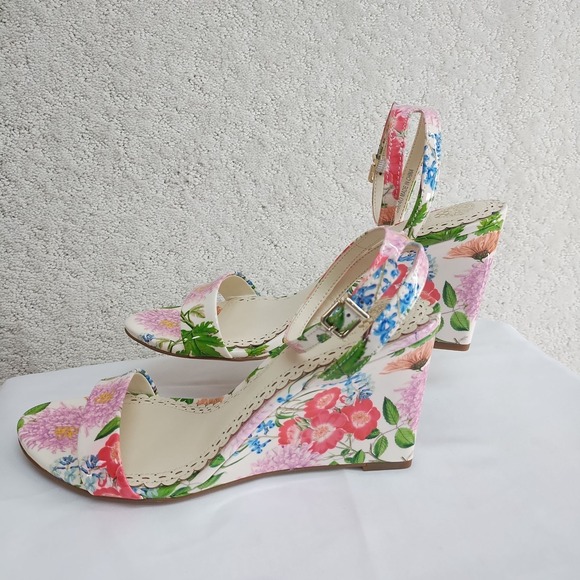 Vince Camuto Sandals Womens 9M Floral Wedge Ankle Strap White Multicolor Heels - Picture 3 of 7